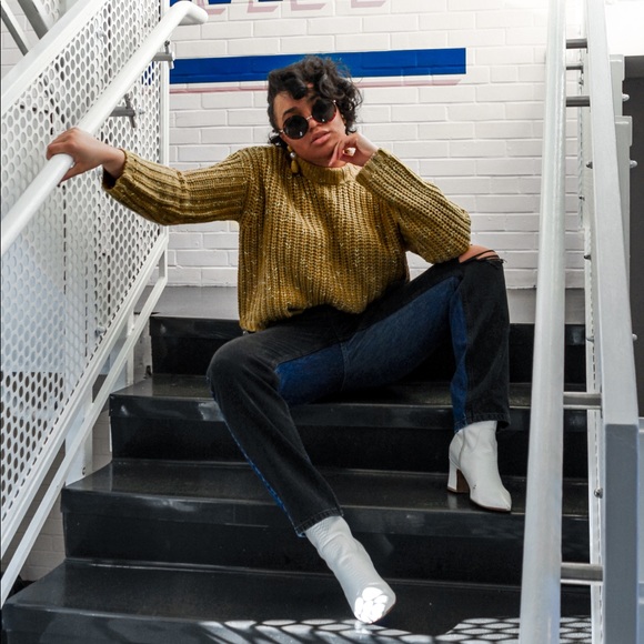 Meet your Posher, Amber Krystya - Picture 7 of 8